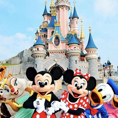 エスブリーStudio Disneyアパートメント エクステリア 写真